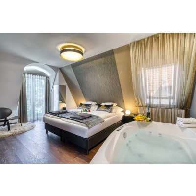 Bryll Deluxe Lakosztály