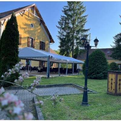 Sasréti Vadászkastély & Étterem