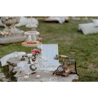 Vintage fehér és bronz telefonos vendégkönyv