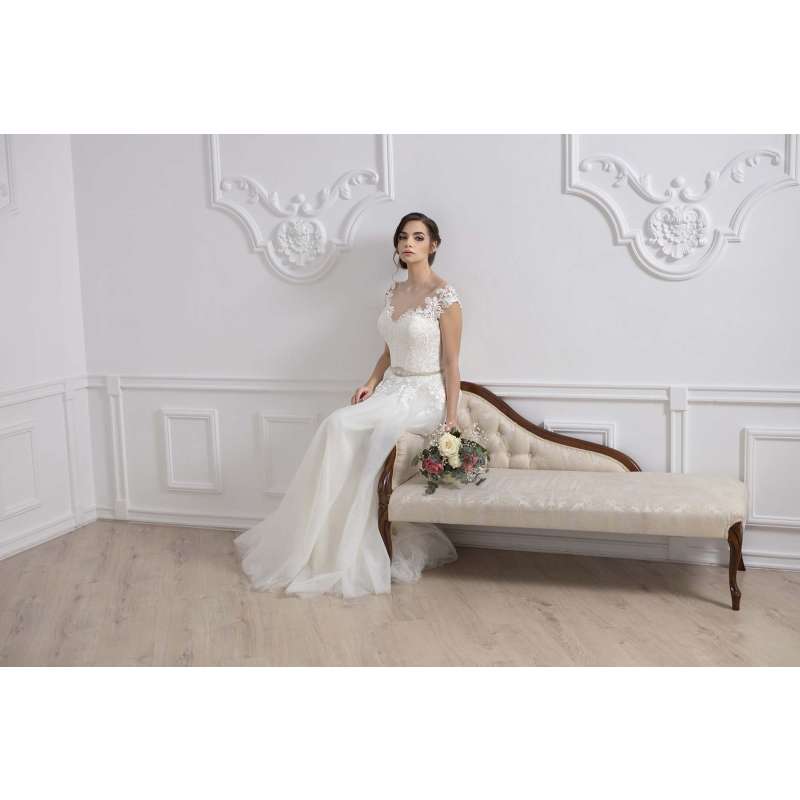 Júlia Esküvői Ruhaszalon