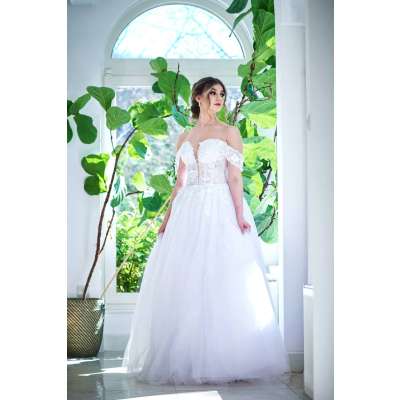 Júlia Esküvői Ruhaszalon